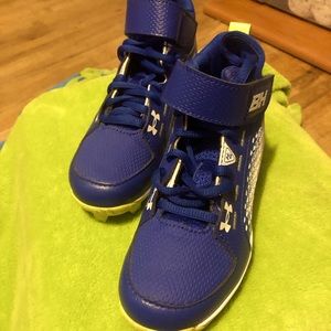 Boys Under Armour Baseball Cleats